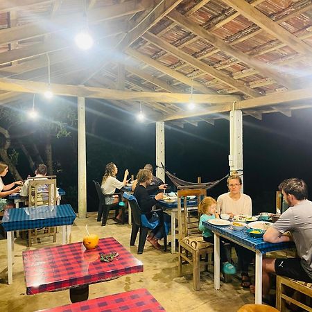 Sky Mountain Cafe With Seaview Bed and Breakfast Weligama Buitenkant foto