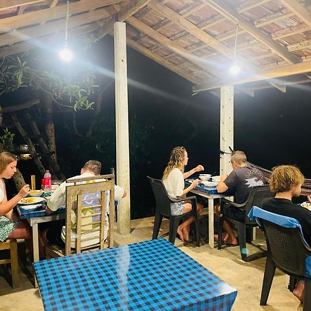Sky Mountain Cafe With Seaview Bed and Breakfast Weligama Buitenkant foto