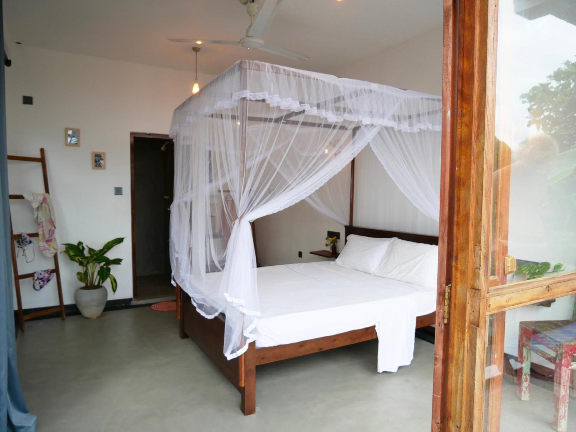 Sky Mountain Cafe With Seaview Bed and Breakfast Weligama Buitenkant foto