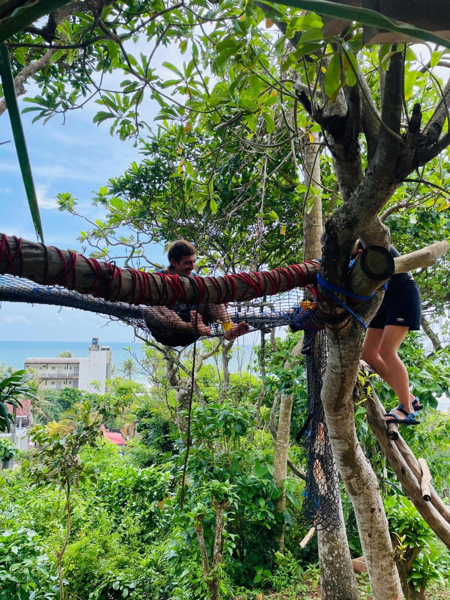 Sky Mountain Cafe With Seaview Bed and Breakfast Weligama Buitenkant foto
