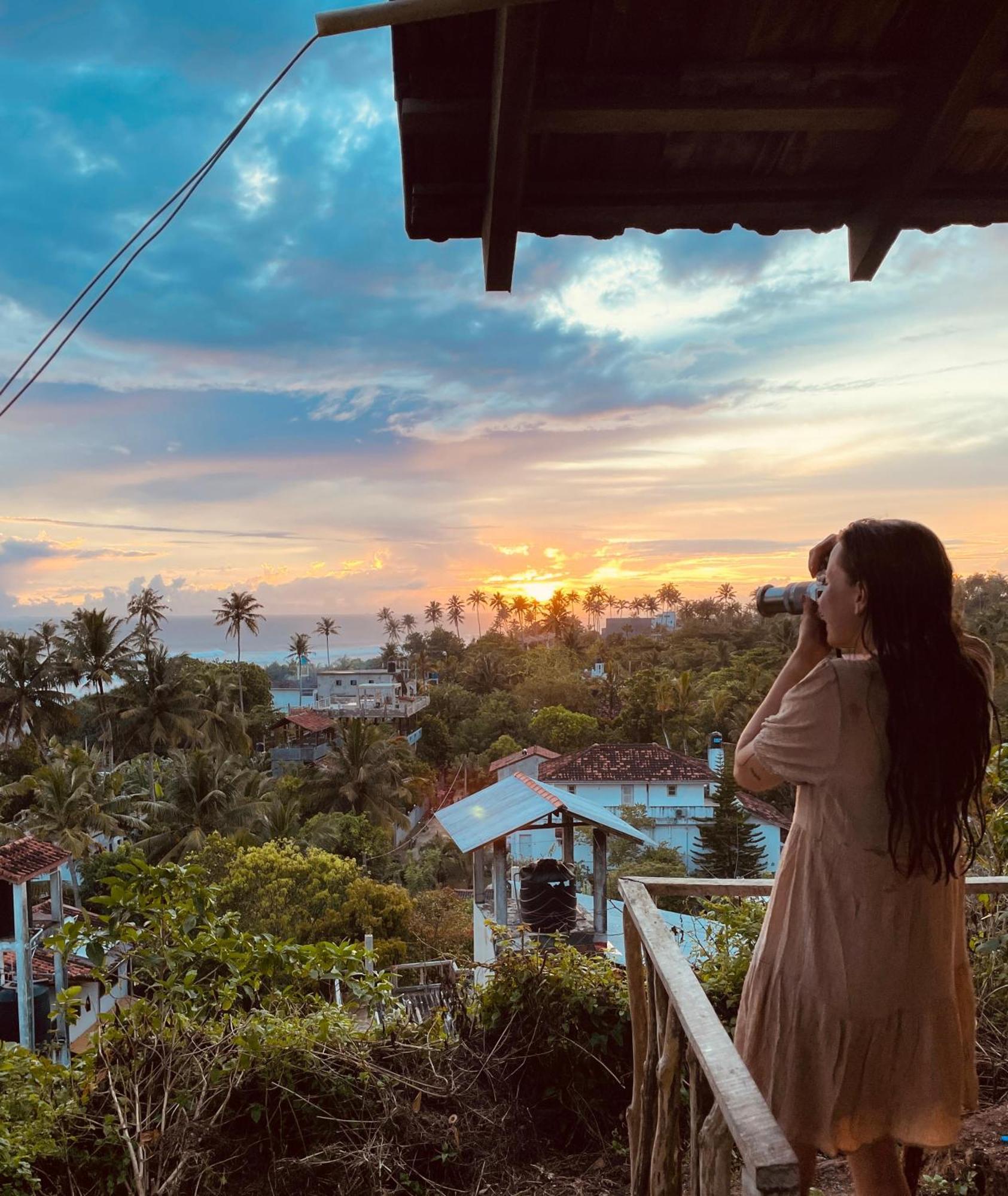 Sky Mountain Cafe With Seaview Bed and Breakfast Weligama Buitenkant foto