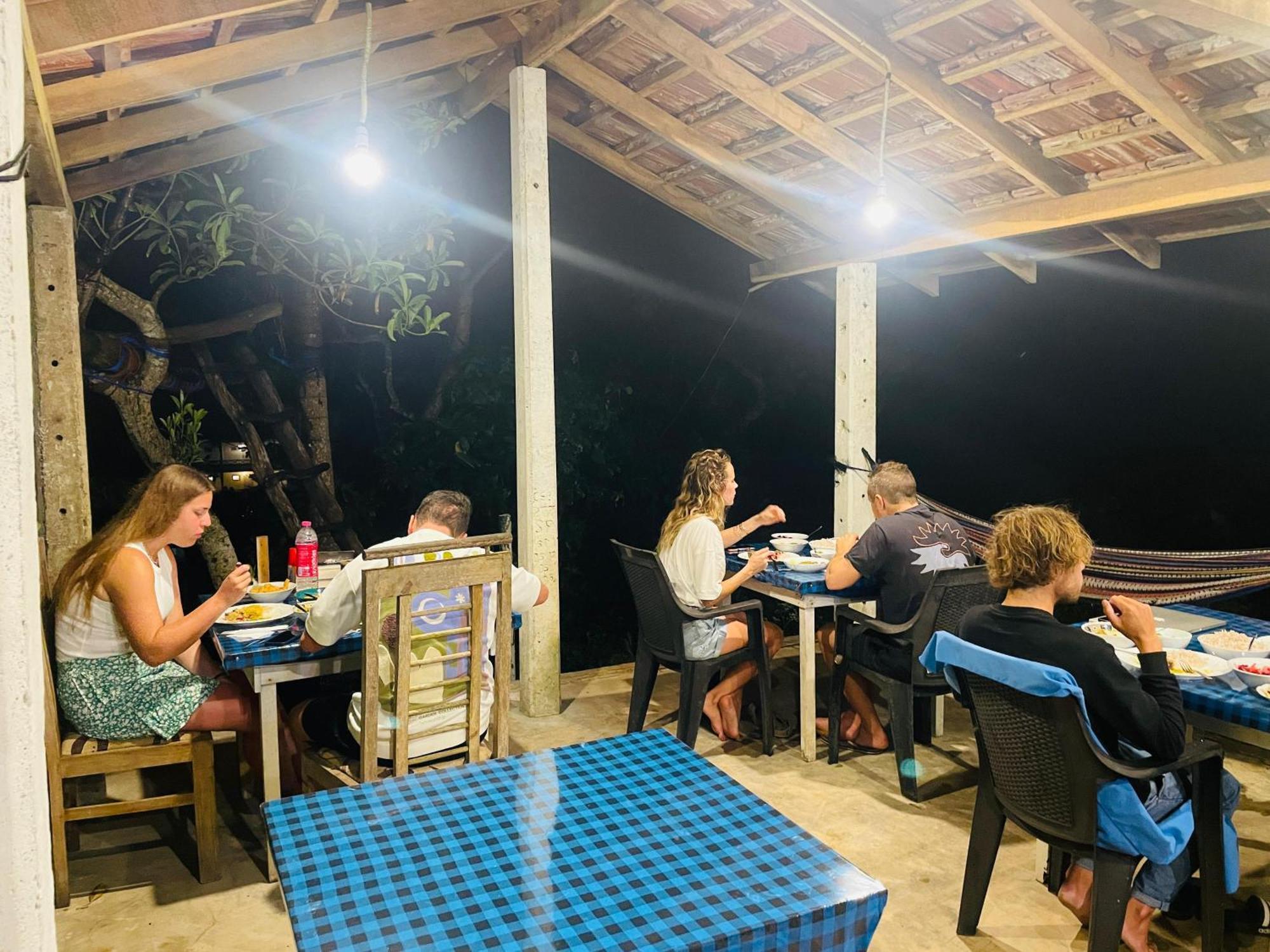 Sky Mountain Cafe With Seaview Bed and Breakfast Weligama Buitenkant foto